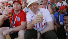 Отново ще се пие до откат на стадионите в Англия