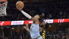 Джа и Мемфис продължават с победите, сега подчиниха и Стеф Къри