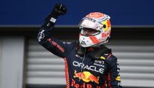 Силен Макс остави Макларън зад себе си в кратката надпревара