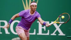 Надал загуби сет, но продължава борбата за 12-а титла в Барселона