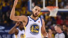 Стеф и Клей се развихриха и Голдън Стейт оцеля