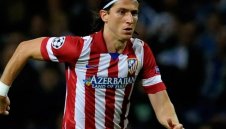 Фелипе Луис все пак ще играе при Дюшекчиите