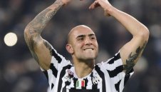 Ювентус отсвири Милан за Дзадза