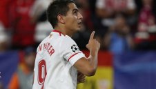 Бен Йедер влезе в историята на Севиля с хеттрика си срещу Марибор