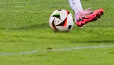 Деветият кръг в Първа лига приключва днес