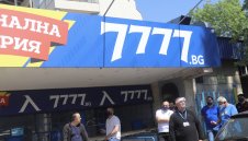 Левски е символ на България десетилетия преди ЦСКА и кризата не е нормална 