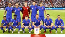 Англия е само на стъпка от световната титла