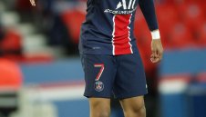 Килиан Мбапе е естественият наследник на Меси и Роналдо