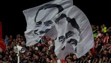 Монца запази мястото на Берлускони завинаги с паметна плоча