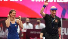 Страхотно! Евелина Николова стартира сезона с титла в Истанбул