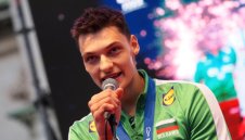 Алекс Николов прегази франсета в Шампионската лига
