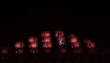 Плащаш 190 евро, гледаш Барса - Севиля на финала