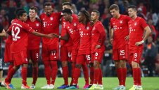 Притиснат от слухове: Байерн отрича официално за Сане