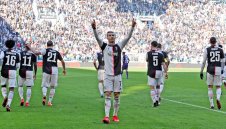 Уникалният Кристиано рязко вдига нивото, когато отборът му страда