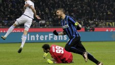 Интер задържа Икарди и взима Джаксън Мартинес