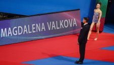 Световна шампионка! Маги Вълкова сътвори сензация на обръч