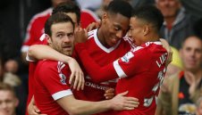 "Червените дяволи" прекършиха Евертън и дишат във врата на Сити + ВИДЕО