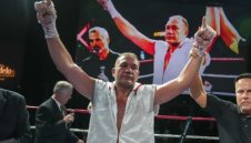 Кобрата набил ковария поляк с висока температура