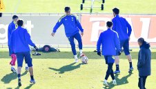 Играе ли Юве опасна игра с Дибала и още двама?