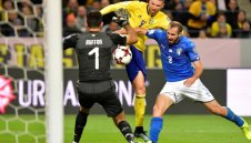 Скуадра адзура - спящ великан или изпаднал в амок