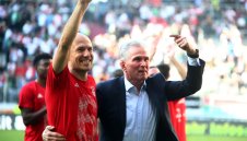 Байерн награждава Робен и Рибери с нови договори