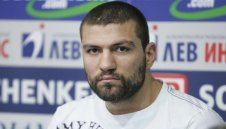 Съдийски произвол изхвърли Тервел Пулев от финал