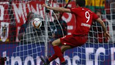 Извънземният Лева влиза в книгата на "Гинес"