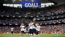 С два късни гола на Хари: Тотнъм обърна новака Астън Вила + ВИДЕО