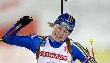 Хелена Йонсон с победа в първото преследване за сезона