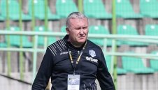 Белия отсече: Все още се опознаваме