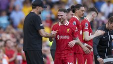 Ливърпул изпрати Клоп с победа