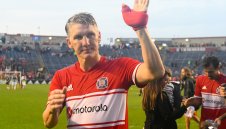 Швайни спира с футбола тези дни?