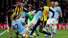 Сити потрепери в края, но удържа 2:1 над Уотфорд