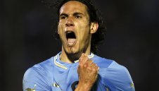 Уругвай се справи със Словения и без Суарес