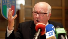 Голям скандал в Италия! Обвиниха бившия бос на футбола в сексуален тормоз 