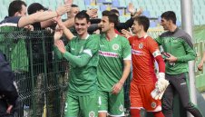 Нефтохимик взе дербито на дъното, ясни са баражите за спасение