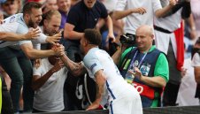 Английски бек стана играч на мача