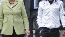 Лам: Ще се браним отборно срещу Роналдо