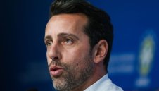 Бразилец от Непобедимите се завърна в Арсенал