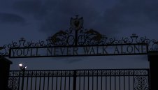 Ливърпул скърби! Почина изпълнителят на "You'll Never Walk Alone" 