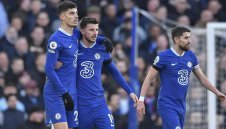 Челси взе глътка въздух с трудна победа над Кристъл Палас