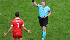 Нидерландец ще ръководи Дания – Англия