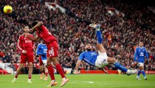 Ливърпул се издъни и срещу Съндърланд на "Анфийлд"