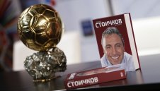 По случай САЩ'94: Стоичков на турне със Златната топка из България