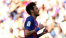 Мушни хеттрик и всички в Барселона ще те аплодират на крака