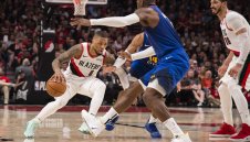 Филаделфия и Портланд оцеляха в плейофите на НБА