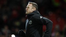 Моу към Руни: Напускай!