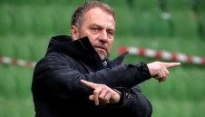 Хаман дразни Байерн: Флик си тръгва през лятото