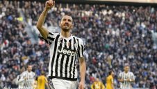 Конте разграбва богатството на "старата госпожа"