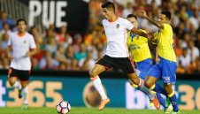 Валенсия започна с издънка у дома + ВИДЕО И СНИМКИ